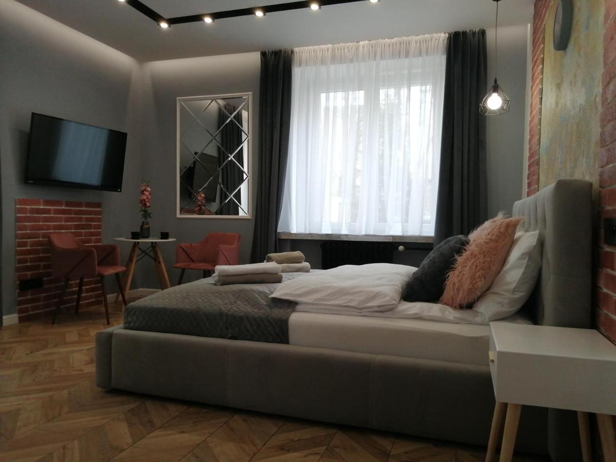 Apartament Lucy - Scisle Centrum Czestochowy تشينستوخوفا المظهر الخارجي الصورة